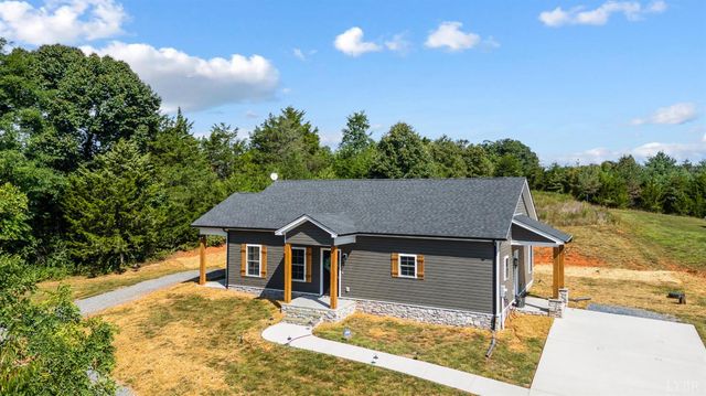 1200 Founding Way Road, Bedford, VA 24523