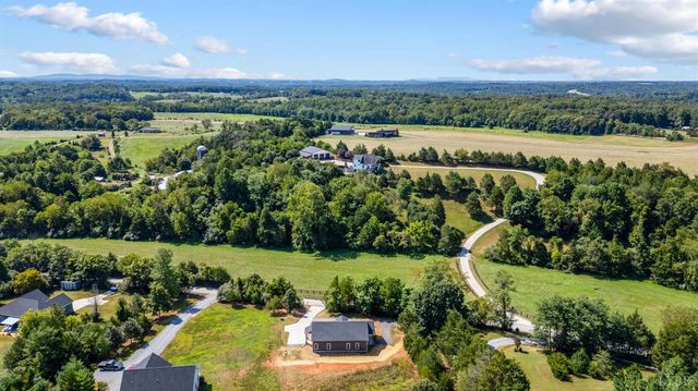 1200 Founding Way Road, Bedford, VA 24523