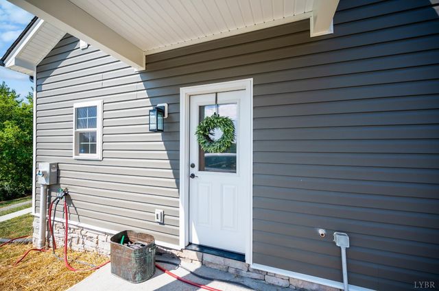 1200 Founding Way Road, Bedford, VA 24523