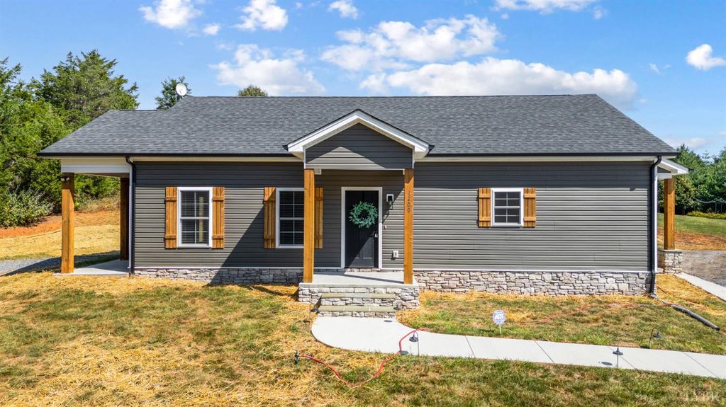 1200 Founding Way Road, Bedford, VA 24523