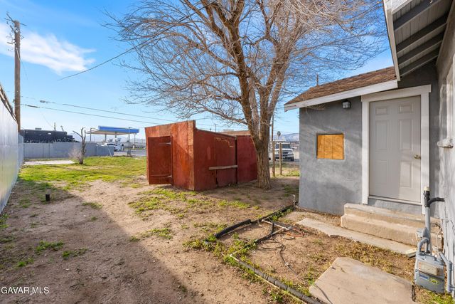 15733 K Street, Mojave, CA 93501