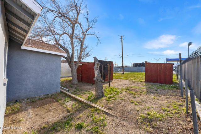 15733 K Street, Mojave, CA 93501