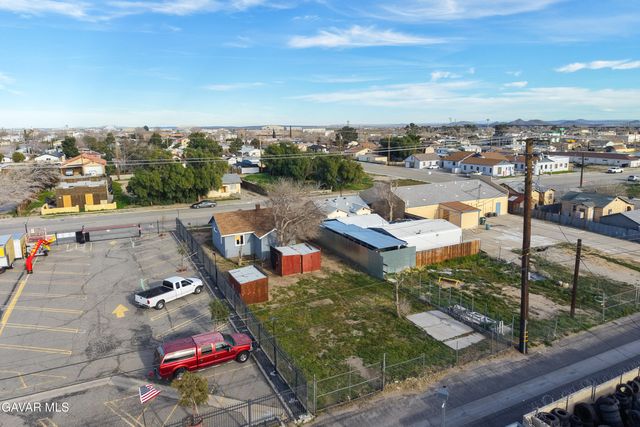 15733 K Street, Mojave, CA 93501