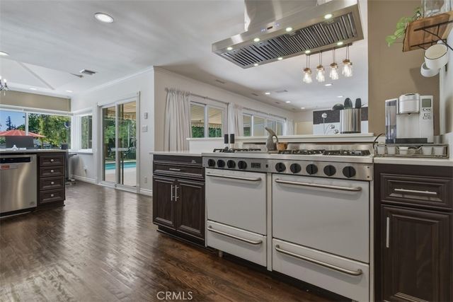 5946 Jumilla, Woodland Hills, CA 91367