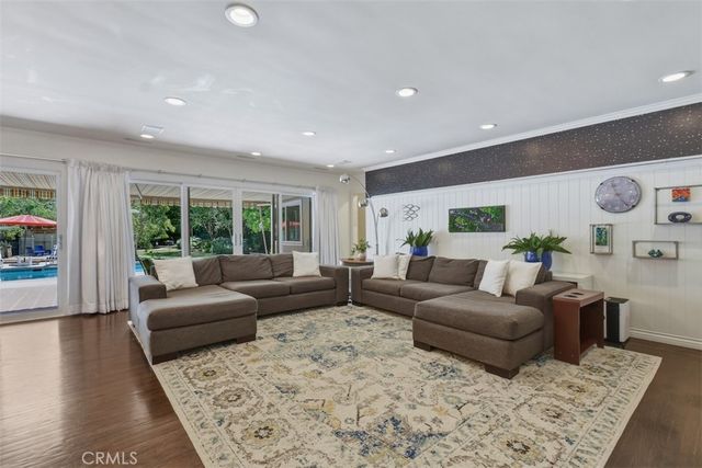 5946 Jumilla, Woodland Hills, CA 91367