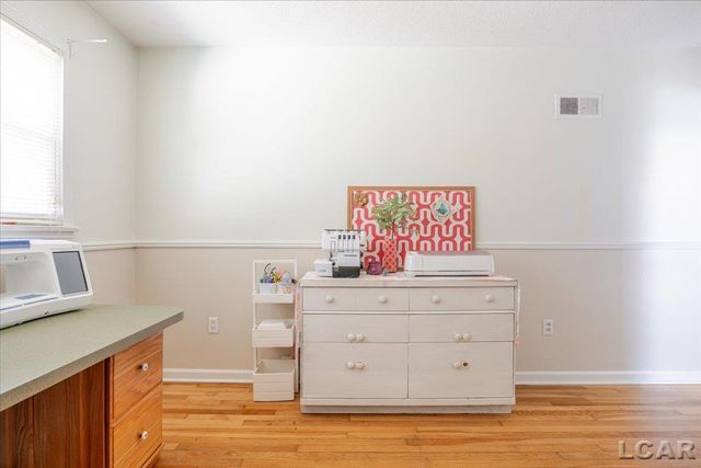 1270 E Oregon Road, Adrian, MI 49221