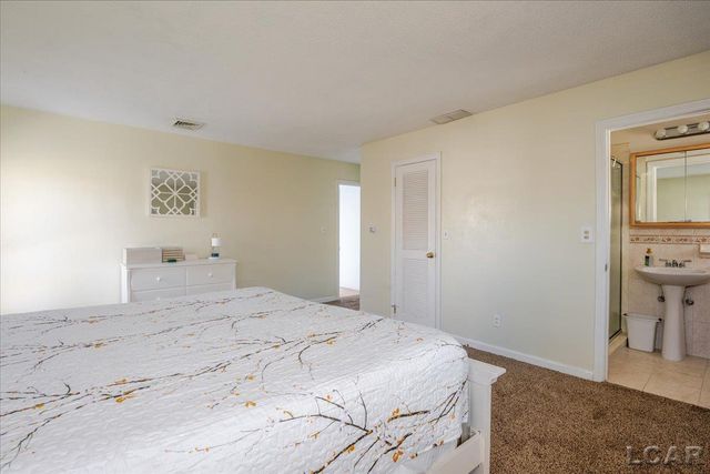 1270 E Oregon Road, Adrian, MI 49221
