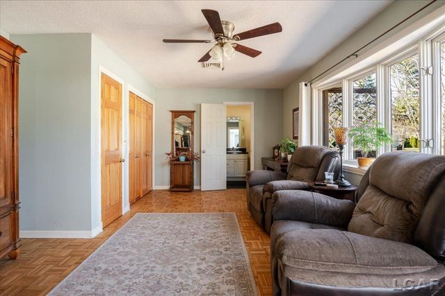 1270 E Oregon Road, Adrian, MI 49221