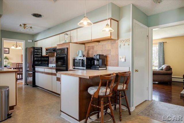 1270 E Oregon Road, Adrian, MI 49221
