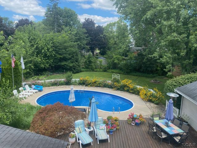 1270 E Oregon Road, Adrian, MI 49221