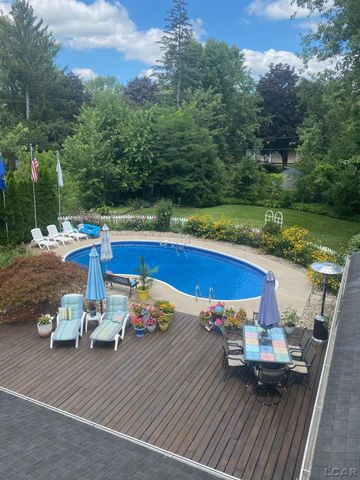 1270 E Oregon Road, Adrian, MI 49221