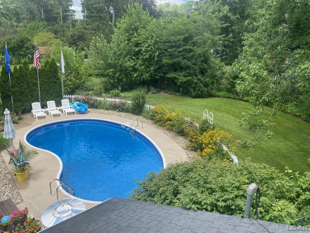 1270 E Oregon Road, Adrian, MI 49221