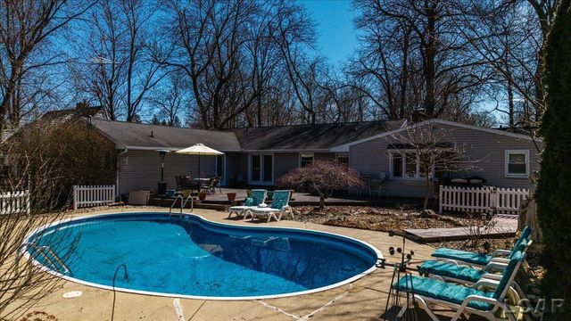 1270 E Oregon Road, Adrian, MI 49221
