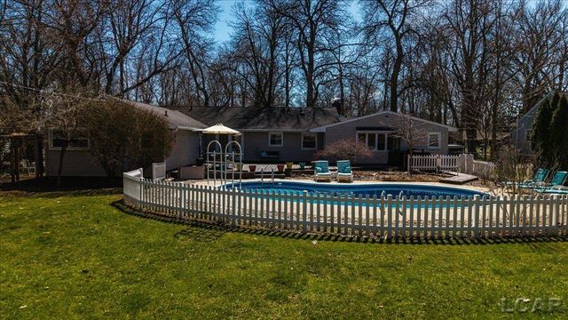 1270 E Oregon Road, Adrian, MI 49221