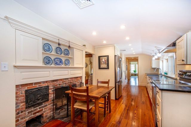 1 Thomas Street, Plymouth, MA 02360