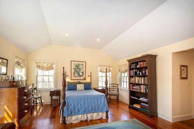 1 Thomas Street, Plymouth, MA 02360