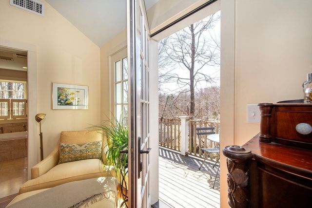 1 Thomas Street, Plymouth, MA 02360