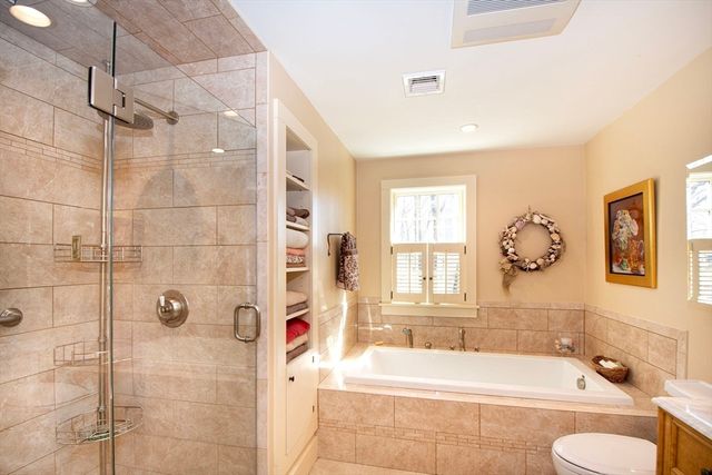 1 Thomas Street, Plymouth, MA 02360