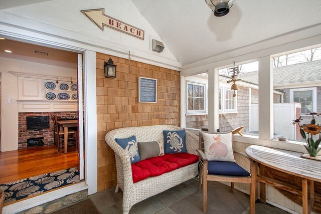 1 Thomas Street, Plymouth, MA 02360