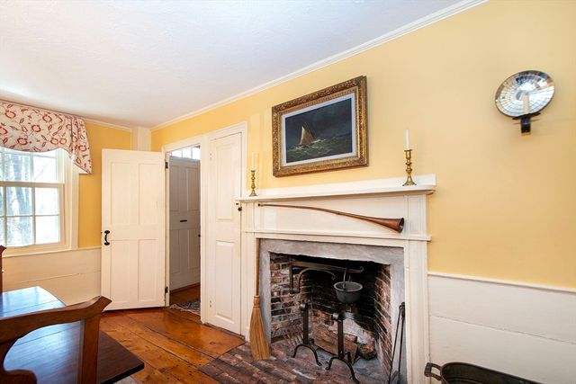 1 Thomas Street, Plymouth, MA 02360