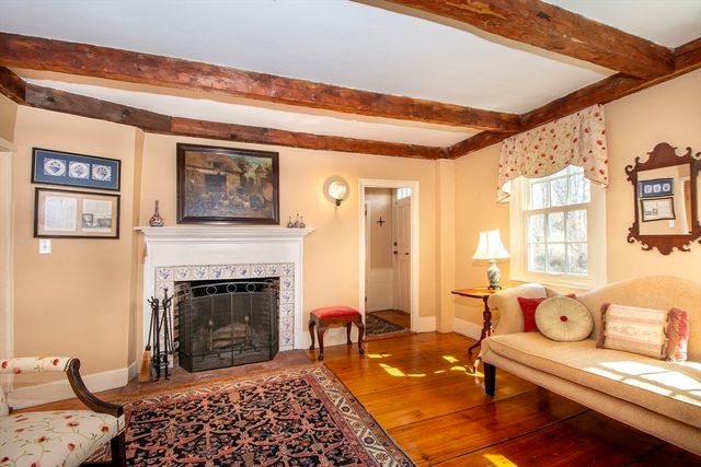 1 Thomas Street, Plymouth, MA 02360