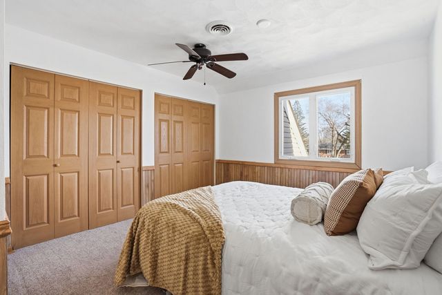 302 Fyre Lake Drive, Sherrard, IL 61281