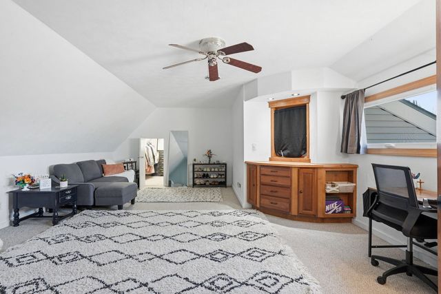 302 Fyre Lake Drive, Sherrard, IL 61281