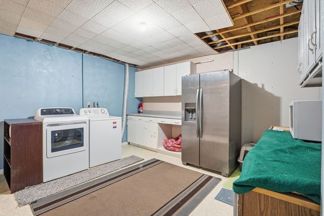 302 Fyre Lake Drive, Sherrard, IL 61281