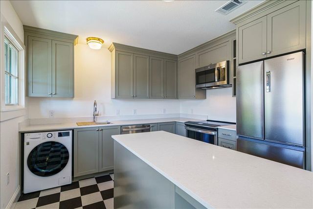 1508 Woodlawn BLVD B, Austin, TX 78703