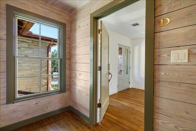 1508 Woodlawn BLVD B, Austin, TX 78703