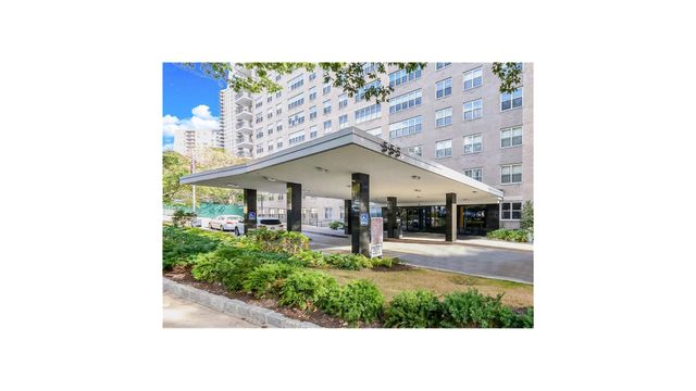 555 KAPPOCK Street # 3T, New York City, NY 10463