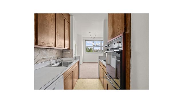 555 KAPPOCK Street # 3T, New York City, NY 10463