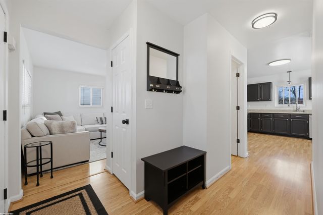 490 E Cambourne Drive, Ferndale, MI 48220