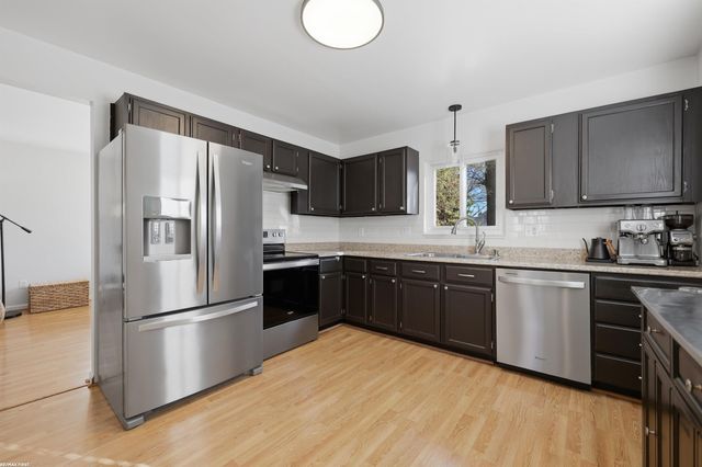 490 E Cambourne Drive, Ferndale, MI 48220