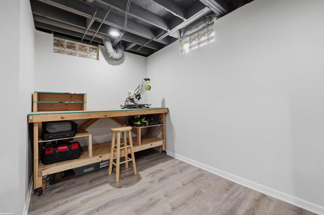 490 E Cambourne Drive, Ferndale, MI 48220