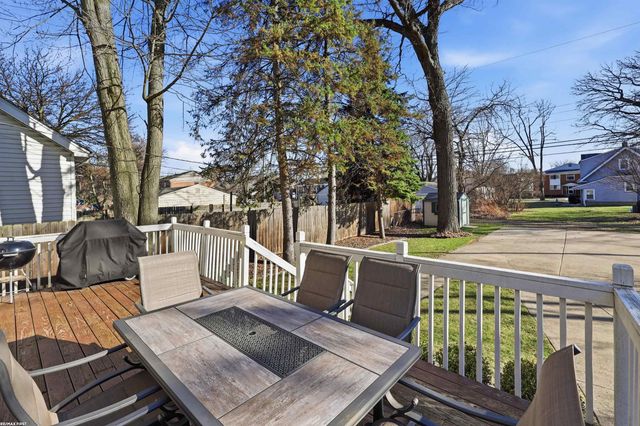 490 E Cambourne Drive, Ferndale, MI 48220