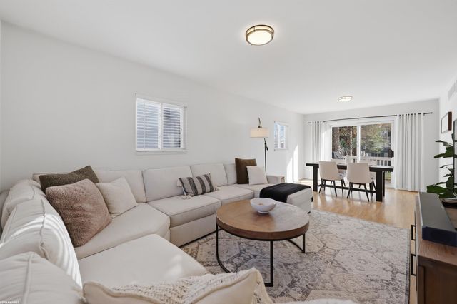 490 E Cambourne Drive, Ferndale, MI 48220