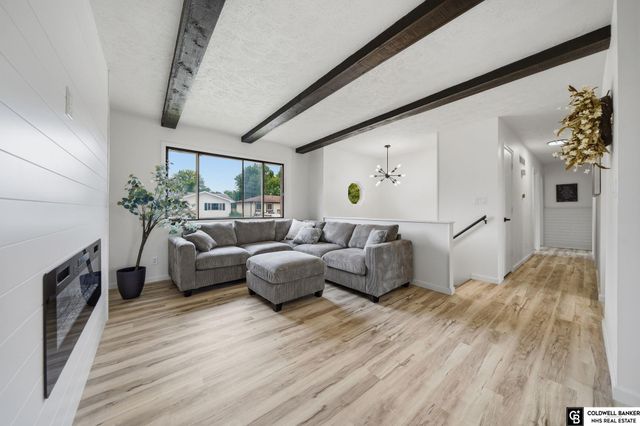 1510 W Sewell Street, Lincoln, NE 68522