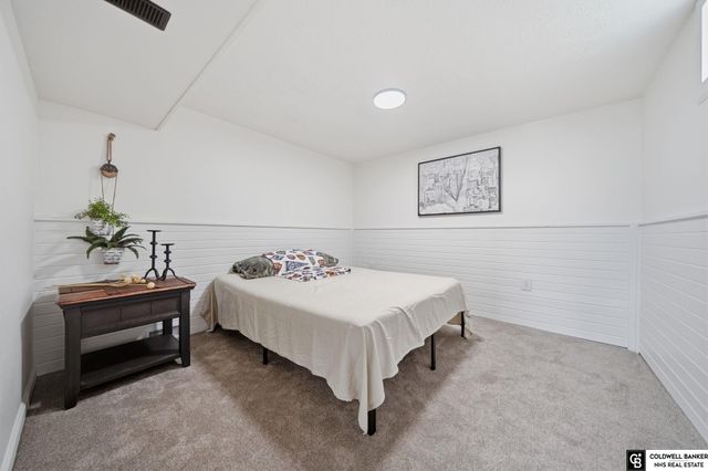 1510 W Sewell Street, Lincoln, NE 68522