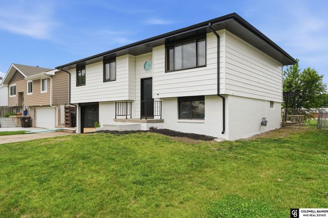 1510 W Sewell Street, Lincoln, NE 68522