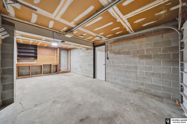 1510 W Sewell Street, Lincoln, NE 68522