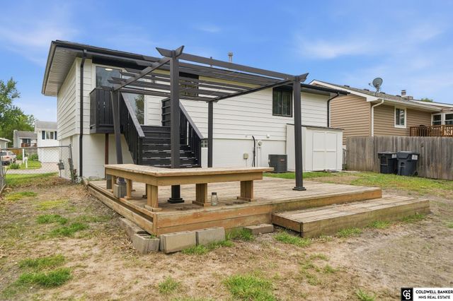 1510 W Sewell Street, Lincoln, NE 68522