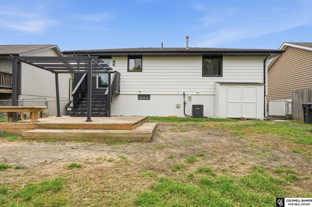 1510 W Sewell Street, Lincoln, NE 68522