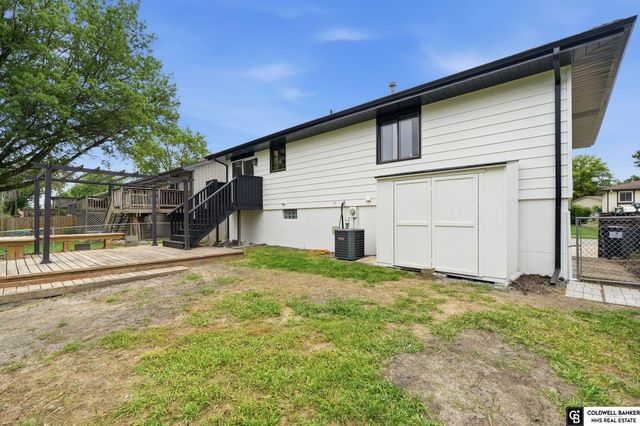 1510 W Sewell Street, Lincoln, NE 68522