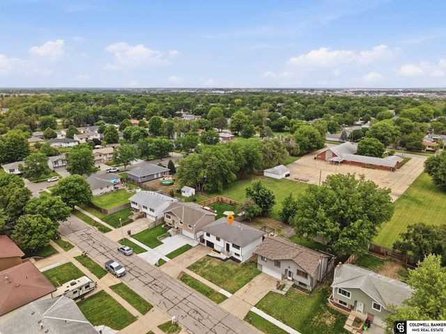 1510 W Sewell Street, Lincoln, NE 68522