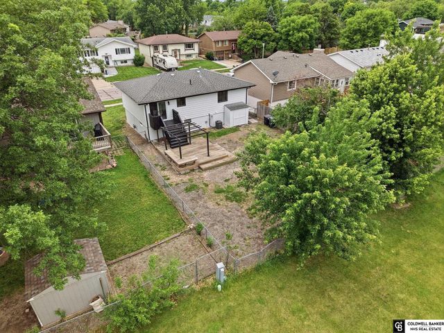 1510 W Sewell Street, Lincoln, NE 68522