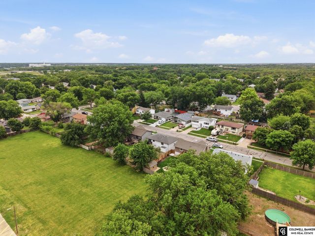 1510 W Sewell Street, Lincoln, NE 68522