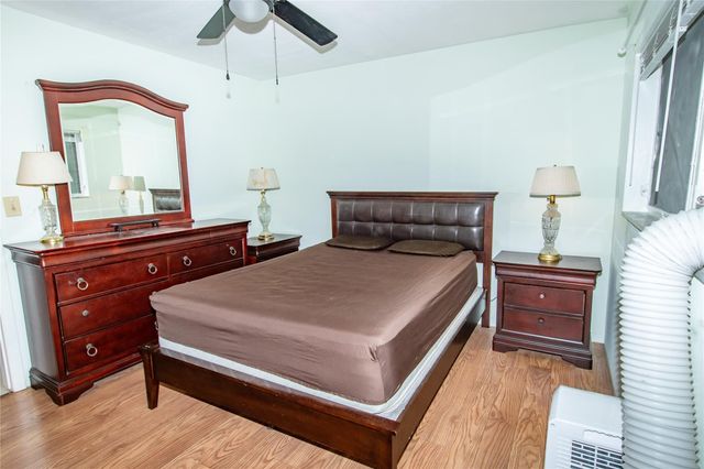 1920 NE 51st Court 208, Fort Lauderdale, FL 33308