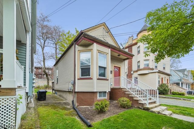 41 Mission St, Montclair Twp., NJ 07042