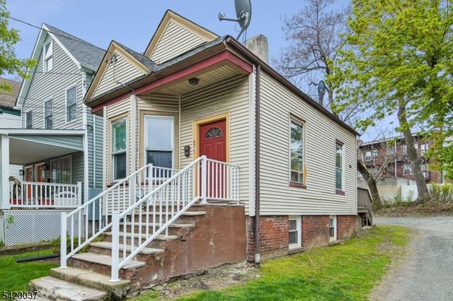 41 Mission St, Montclair Twp., NJ 07042